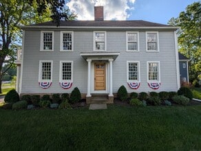 Building Photo - 589 S Main St