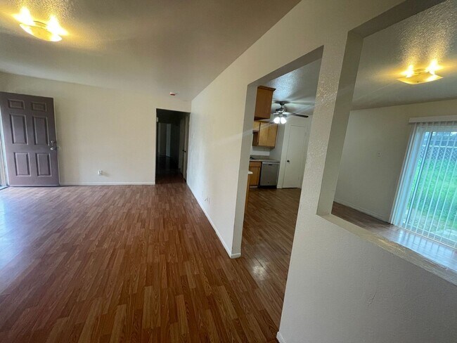 Foto del edificio - 7329 N San Pablo Ave