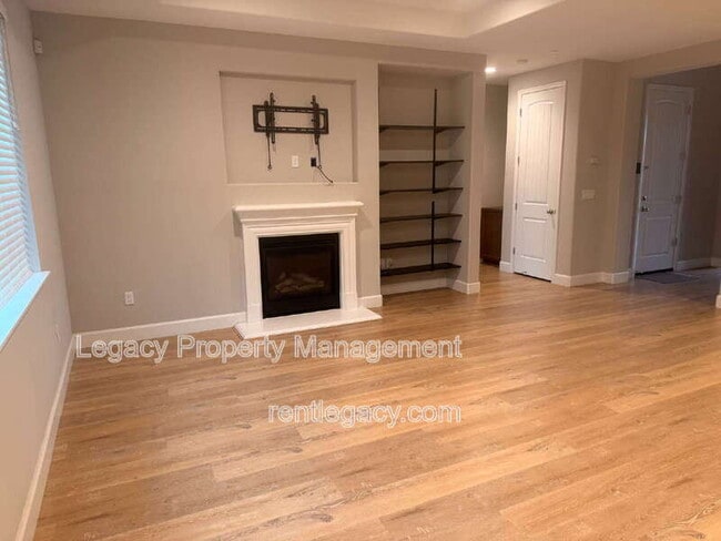 Foto del edificio - 452 Aster St