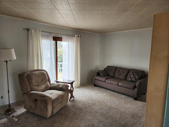 Building Photo - 956 Circle Dr