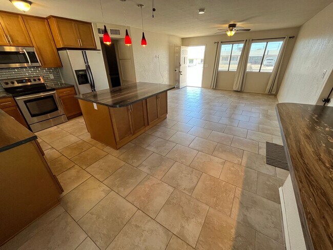 Foto del edificio - 3 Bedroom - 2 Bath Home