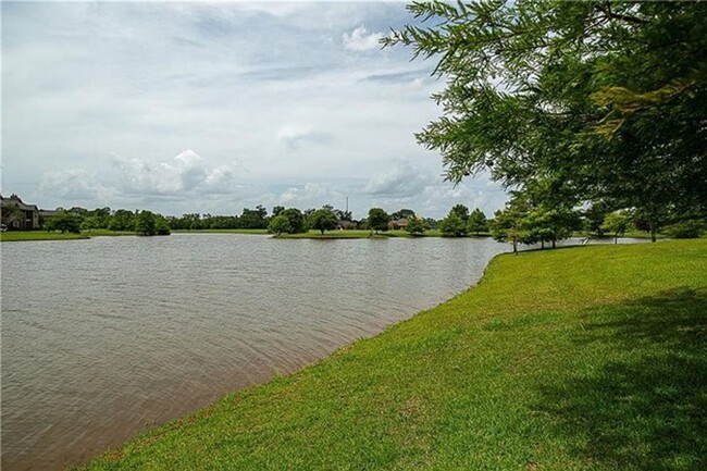 Building Photo - Gorgeous Cypress Point Condo