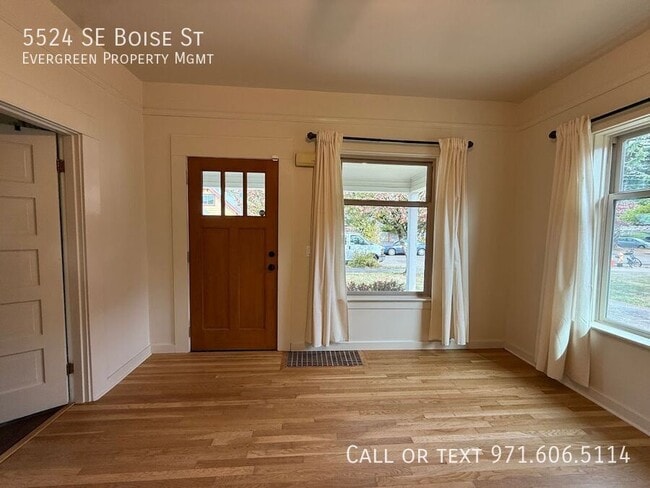 Building Photo - 5524 SE Boise St