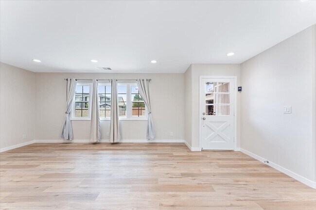 Foto del edificio - 16121 Fantasia Ln