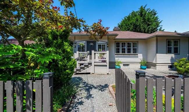 Foto del edificio - Charming updated 1920s 3BD 3BA
