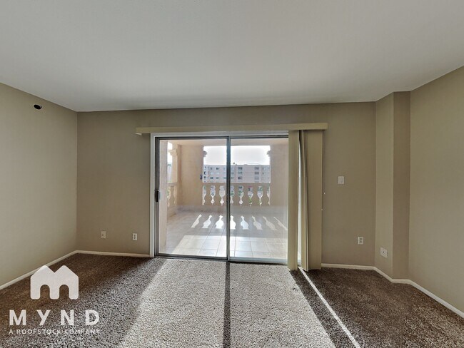 Foto del edificio - 7850 E Camelback Rd