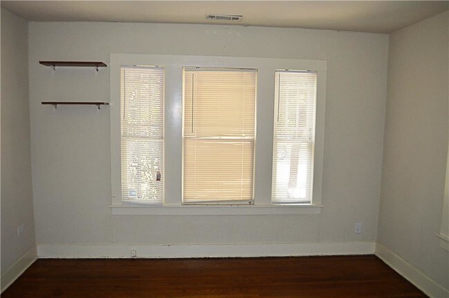 Building Photo - 1241 W Devitt St