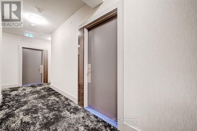 Building Photo - 36 Forest Manor Rd