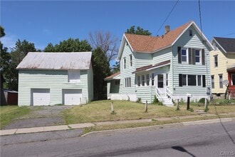 Building Photo - 318 W Hoard St