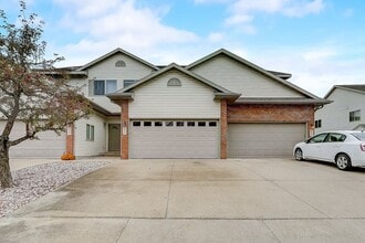 Building Photo - 2966 Kentville Dr