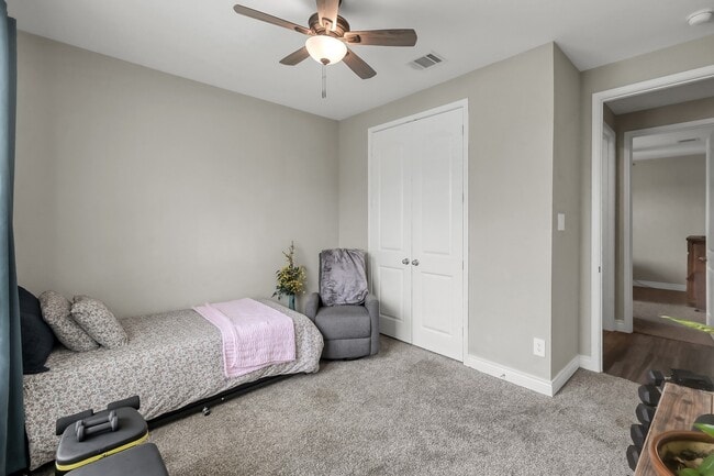 Building Photo - 20151 Bushwick Falls Dr