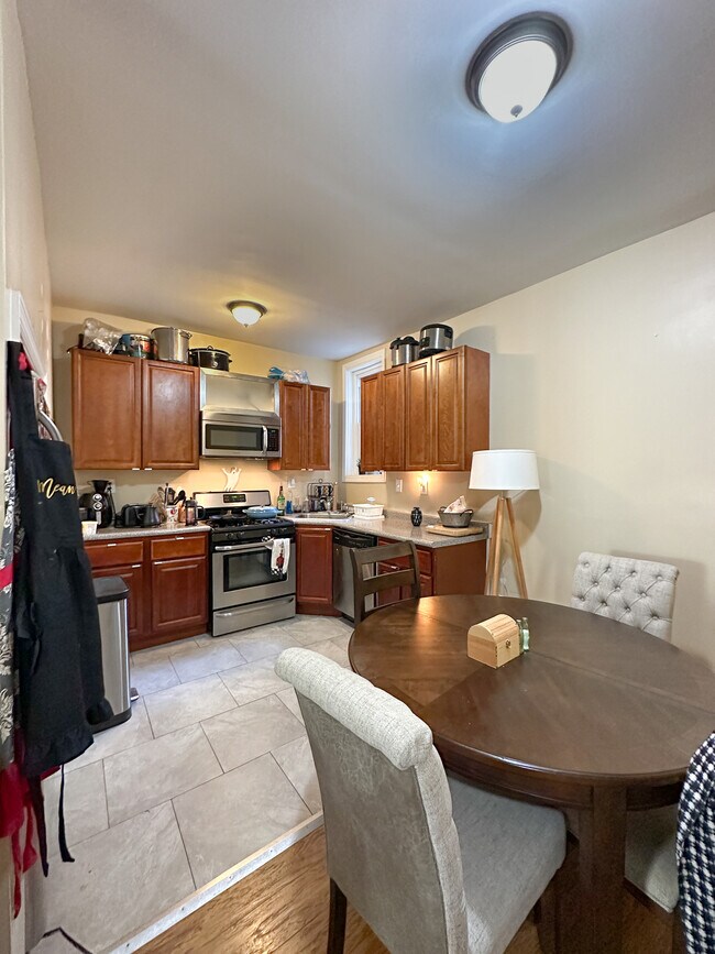 Kitchen - 4619 Locust St