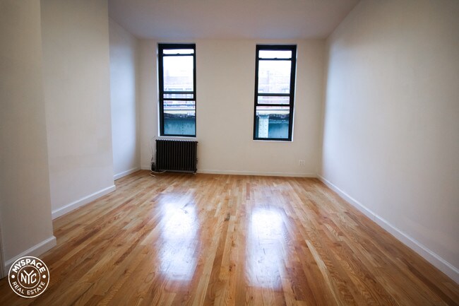 Foto del edificio - 1323 Myrtle Ave