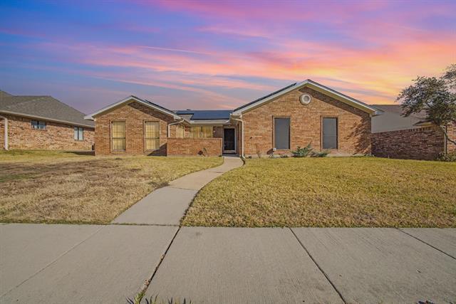 Foto del edificio - 913 Sandhurst Dr