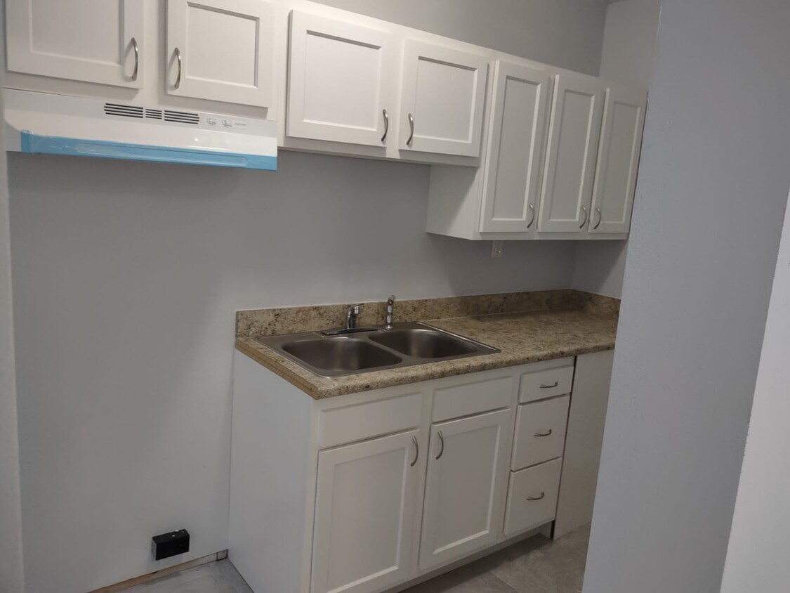 67016935 N Main St, Jacksonville, FL 32208 House Rental in
