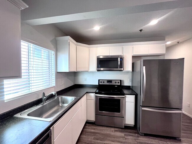 Foto del edificio - 1808-1810 Gold Ave SE