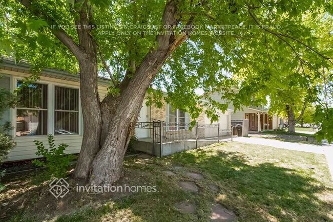 Building Photo - 9276 Clermont Dr