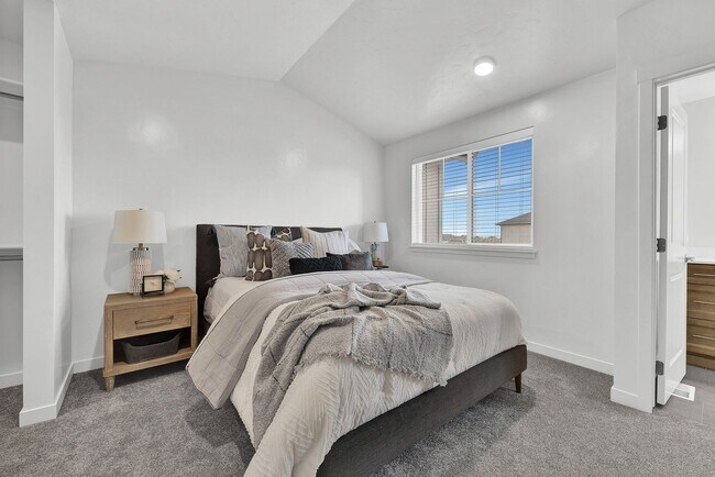 Foto del edificio - 4077 S Lone Pne Wy