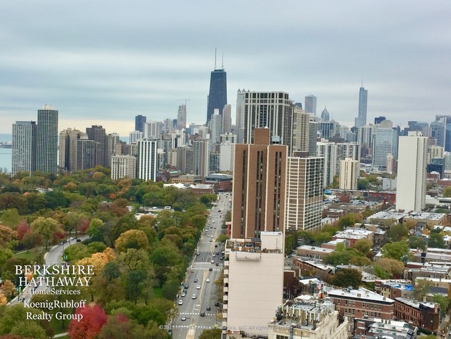 Foto del edificio - 2020 N Lincoln Park West