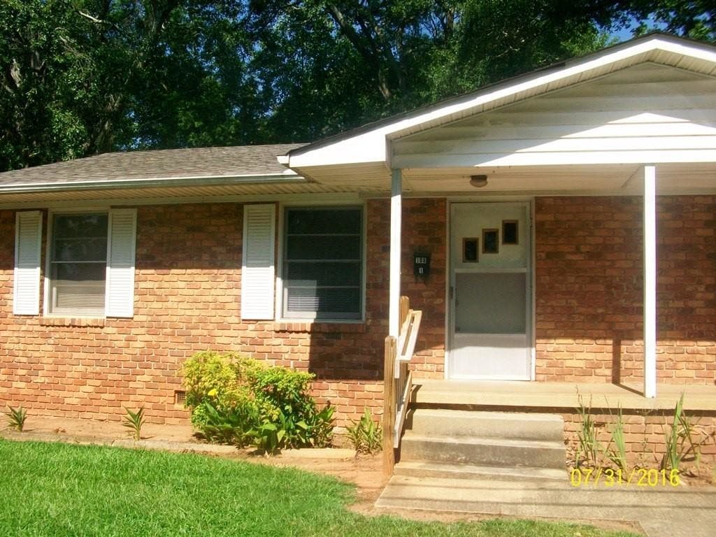 Primary Photo - 109 Kelly Rd