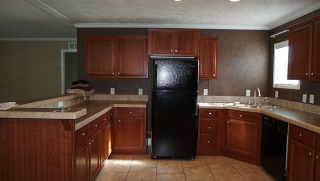 Building Photo - Home in the Lowndes County