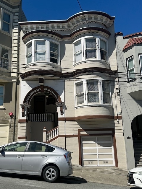 Primary Photo - 2109 Jones St