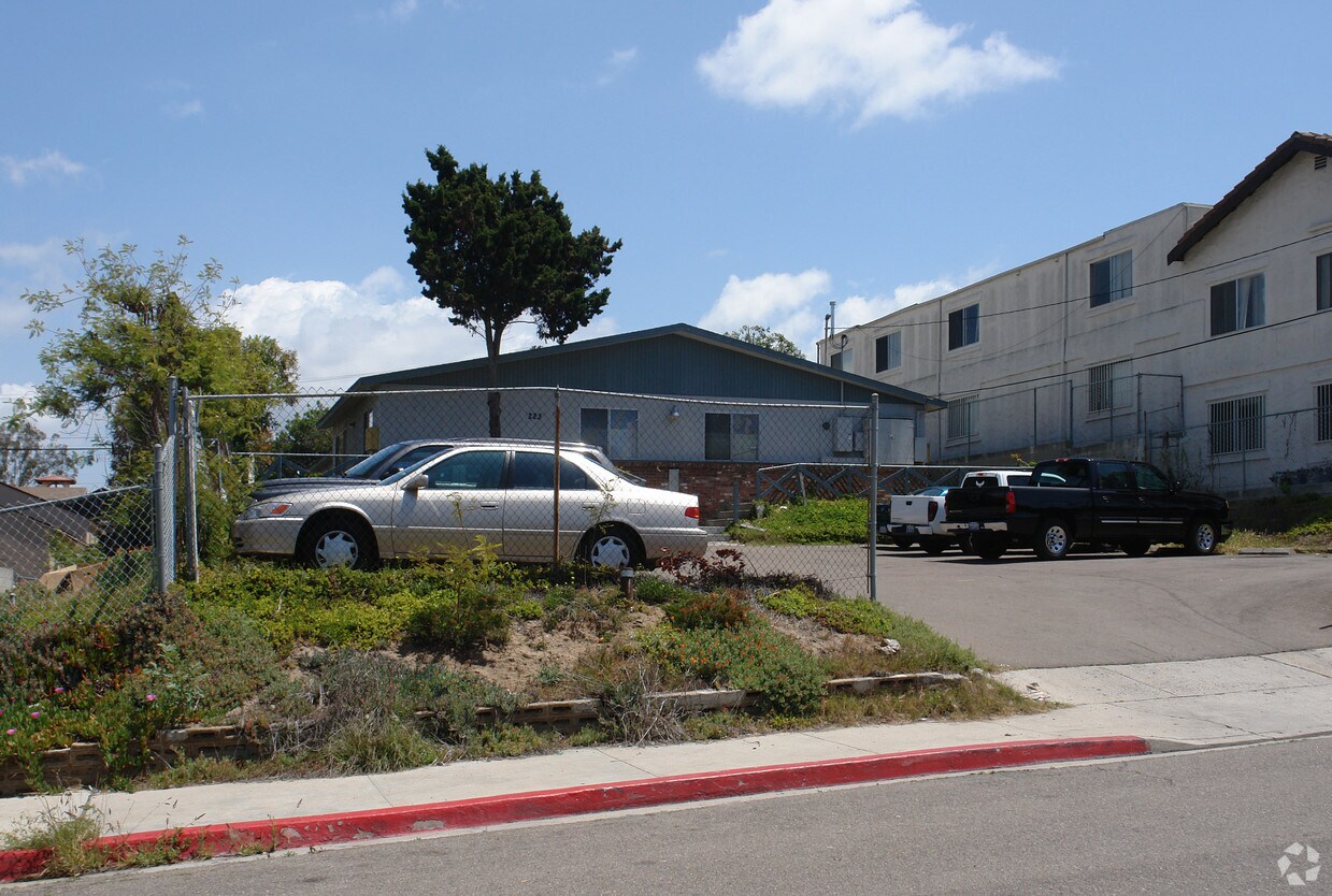 Building Photo - Norton Avenue Apartments