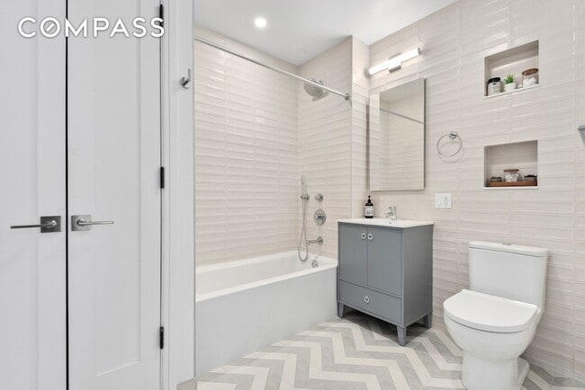 Building Photo - 1 Lenox Rd