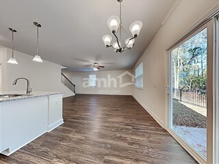 Foto del edificio - 611 E Lionel Rd