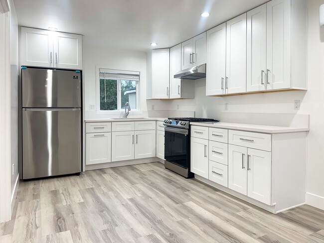 Building Photo - 3028 1st St