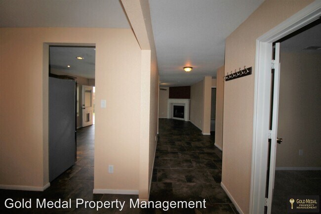 Building Photo - 3 br, 2 bath House - 4408 Rainlily St