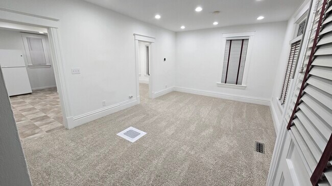 Sala de estar - 210 S 3rd St