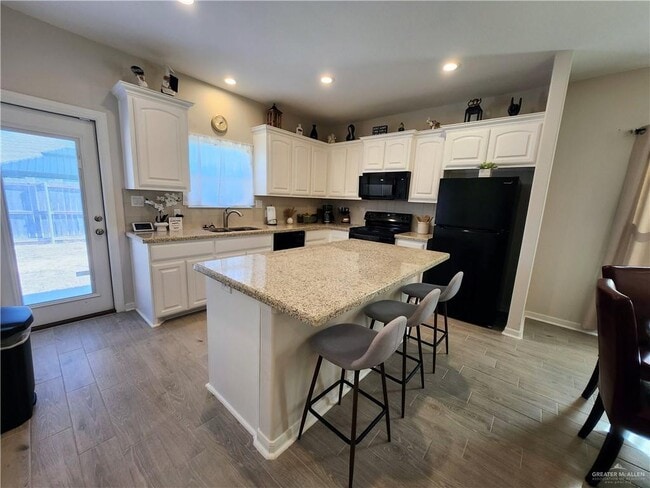 Foto del edificio - 12 N 34th Ln