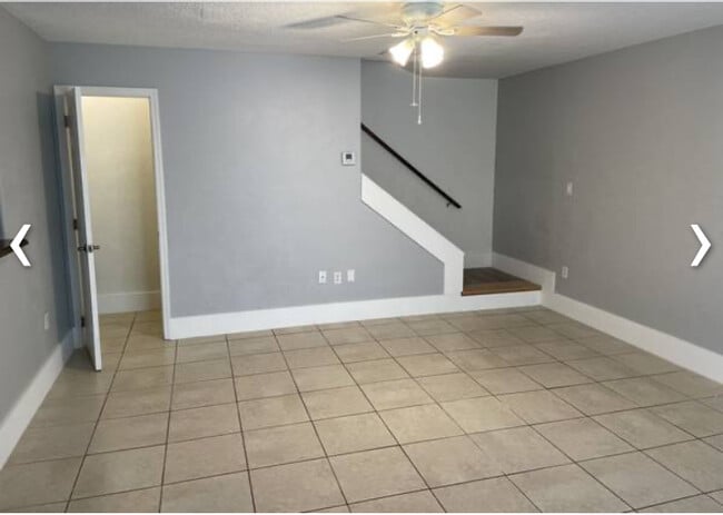 Building Photo - 1035 Spring Meadow Dr