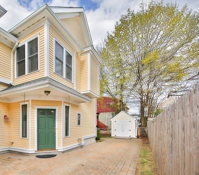 Primary Photo - 115 Jackson St