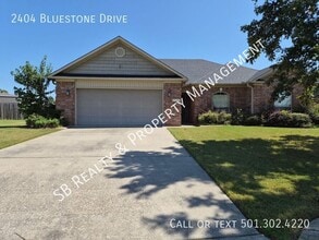 Building Photo - 2404 Bluestone Dr