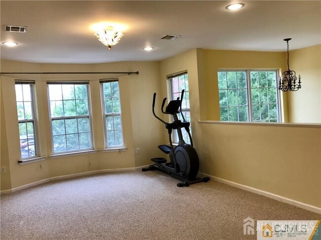 Building Photo - 141 Forest Dr