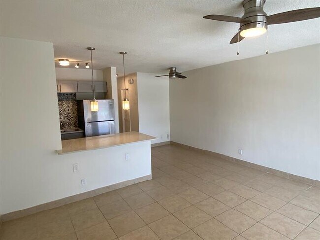 Foto del edificio - 3221 SE 12th St