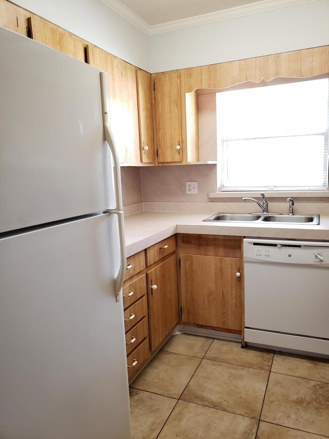 Building Photo - 53 Hemlock Dr NW