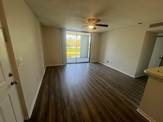 Building Photo - 13545 Eagle Ridge Dr