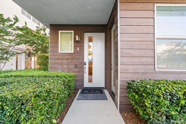 Building Photo - 2055 Bravo Loop