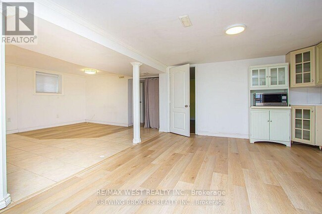 Building Photo - 62 Culnan Ave