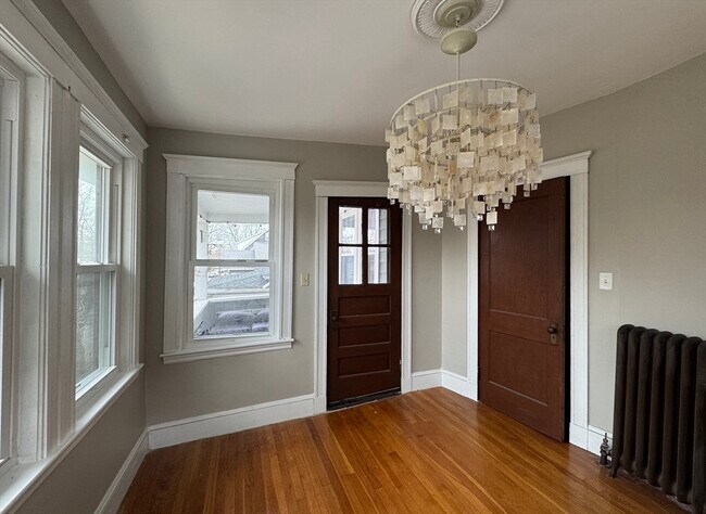 Building Photo - 160 Vassall St