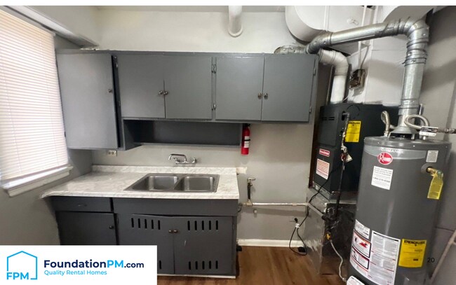 Photo - 1907 S Pkwy E Townhome