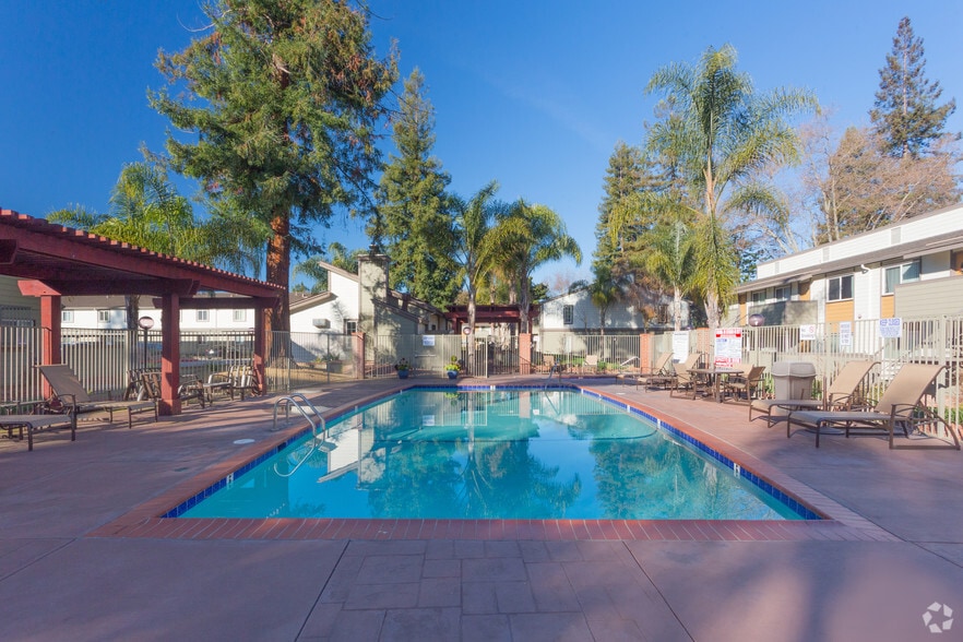 Sunnyvale Town Center Apartments