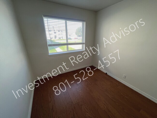 Building Photo - 8057 Copperfield Pl