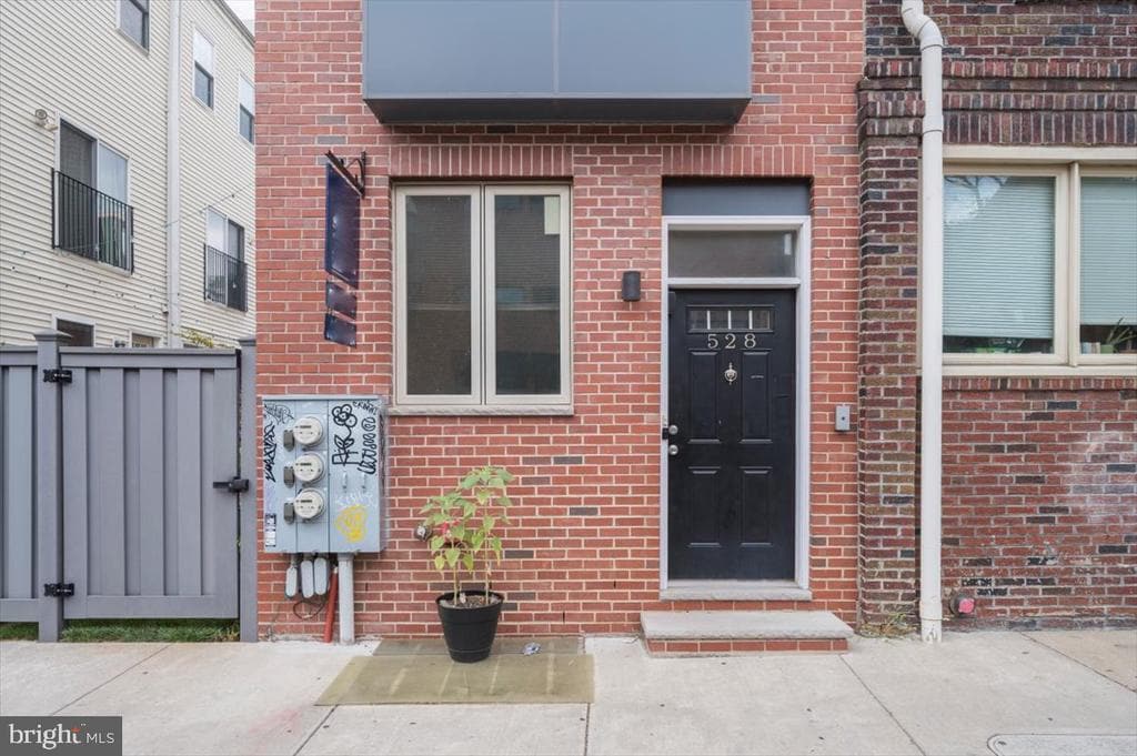 Primary Photo - 528 S 13th St