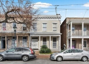 Building Photo - 516 W Clay St