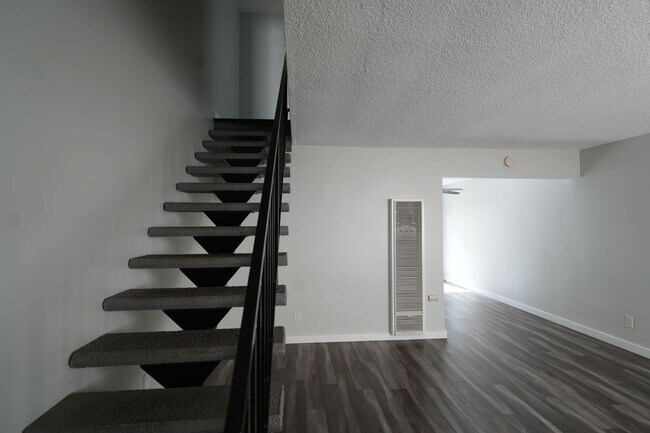 Foto del edificio - 5309-11 Boswell Place