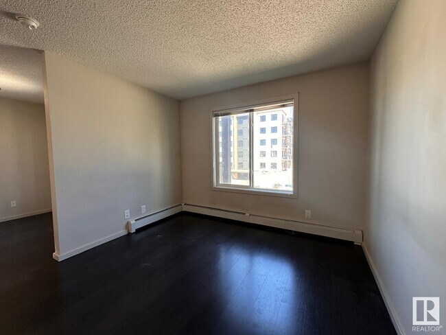 Photo du bâtiment - 5515 7 Ave SW